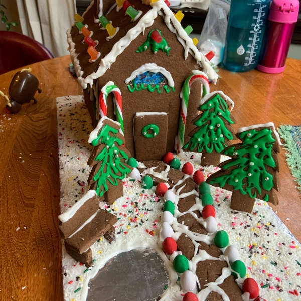 Christmas Gingerbread House
