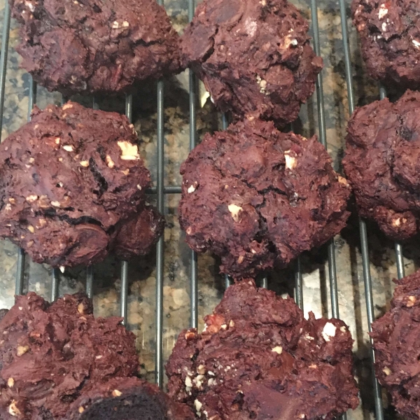 Ghirardelli Flourless Fudgy Chocolate Chip Cookies