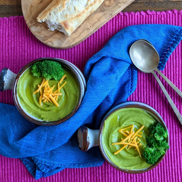 Vegan Broccoli-Cheese Soup