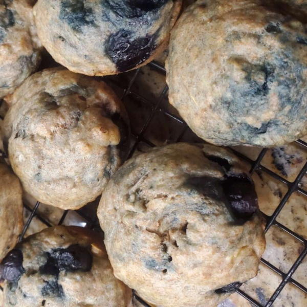 No-Sugar-Added Blueberry and Banana Wheat Muffins