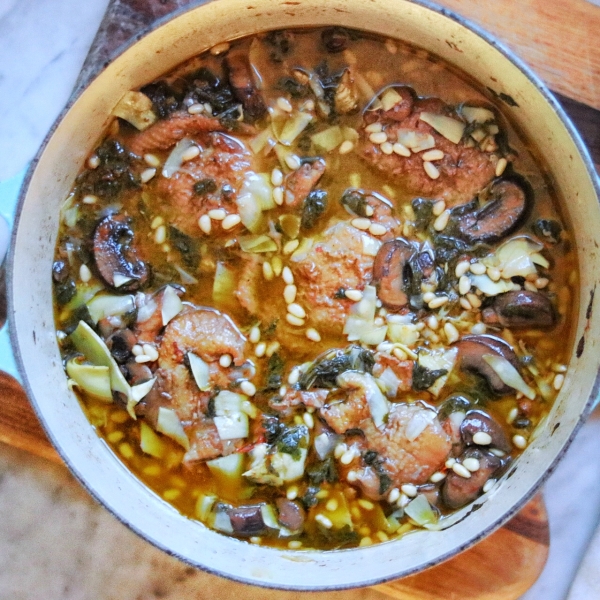 Chicken Thighs with Plum Tomatoes, Spinach, Mushrooms, and Artichoke Hearts