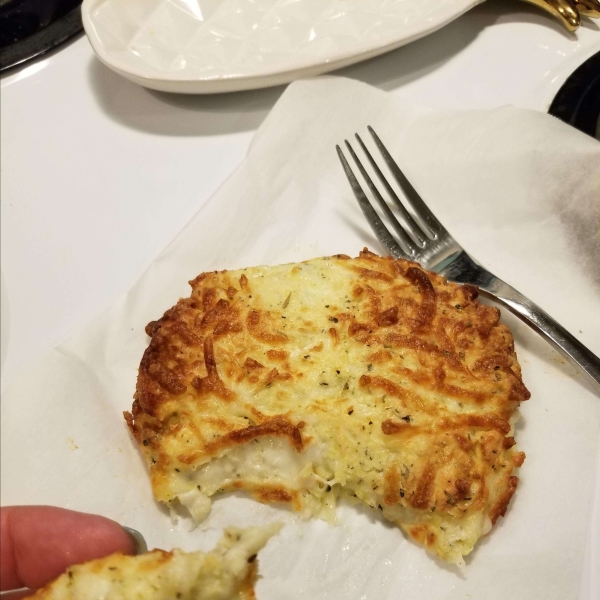 Air Fryer Keto Garlic Cheese 'Bread'