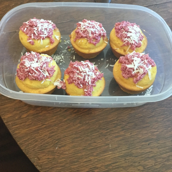 Homemade Cream-Filled Sponge Cakes