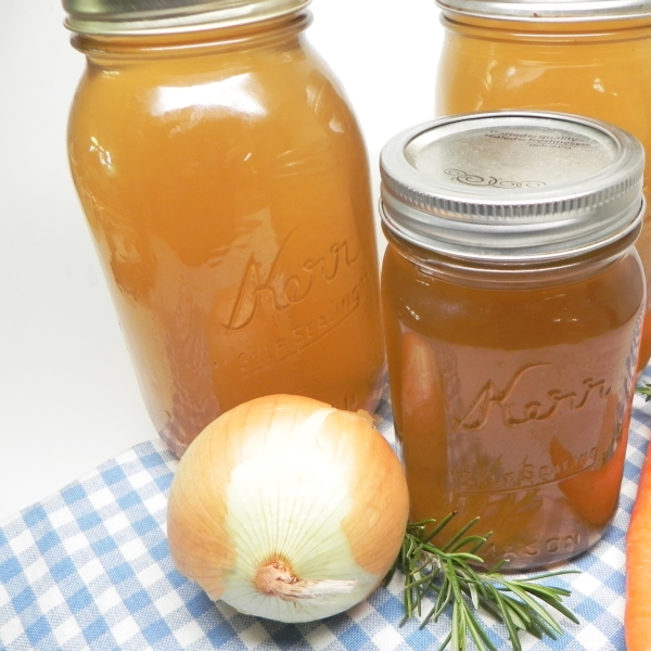 Instant Pot® Vegetable Broth