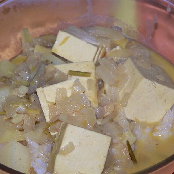Mild Coconut Tofu Curry