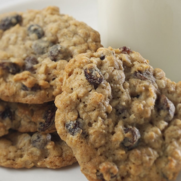 Crispy-Chewy Oatmeal Raisin Cookies