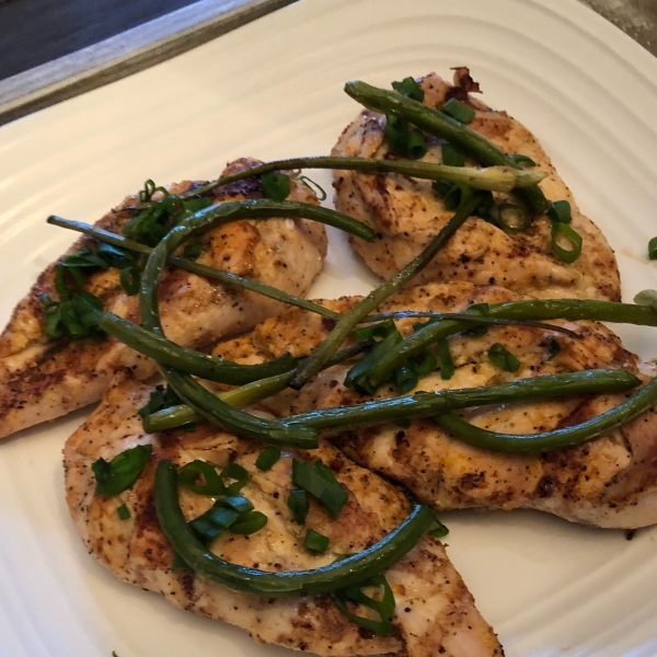Grilled Garlic Scapes