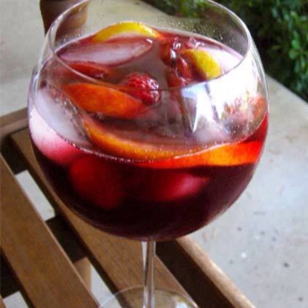 Indian Summer Raspberry Peach Sangria