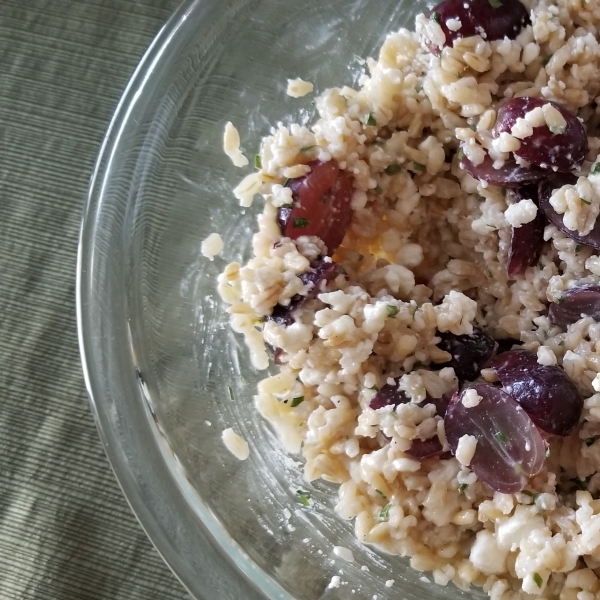 Bulgur with Feta and Grapes