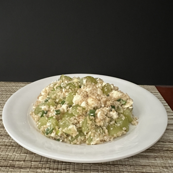 Bulgur with Feta and Grapes