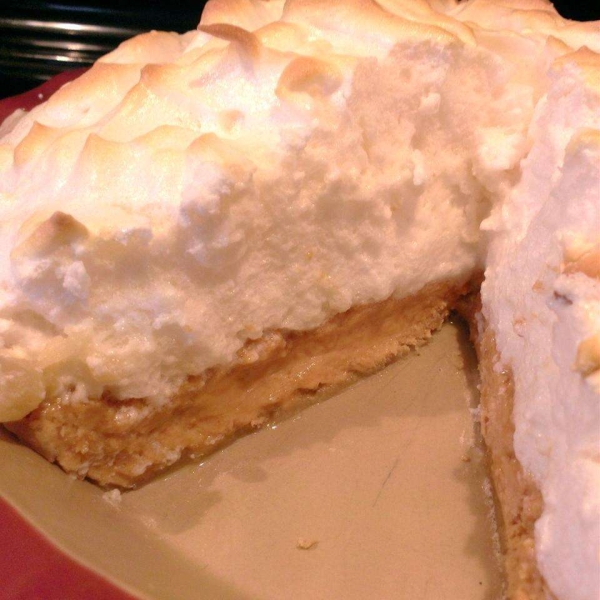 Peanut Butter Meringue Pie