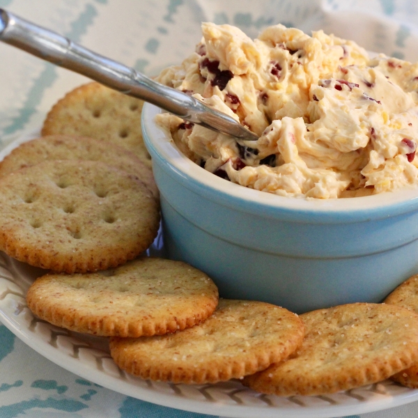 Zippy Cranberry Cheddar Spread