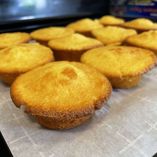 Easy, Sweet Cornbread Muffins