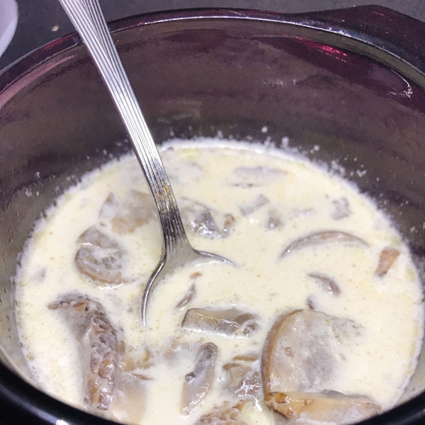 Instant Pot Garlicky Mushroom Soup