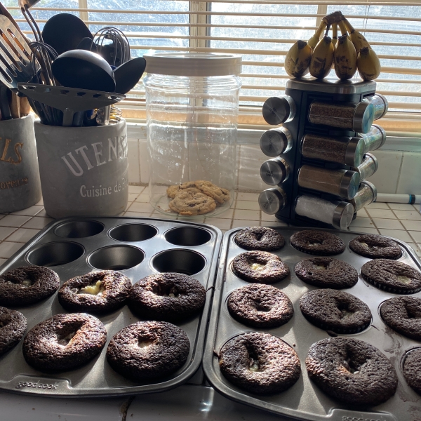 Creamy Chocolate Cupcakes