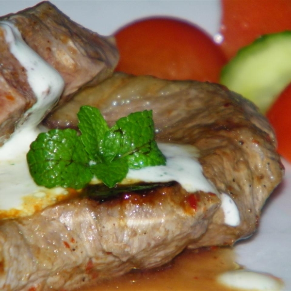 Lamb Chops with Minted Yogurt Sauce