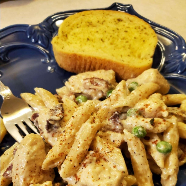 Four-Cheese Chicken Carbonara