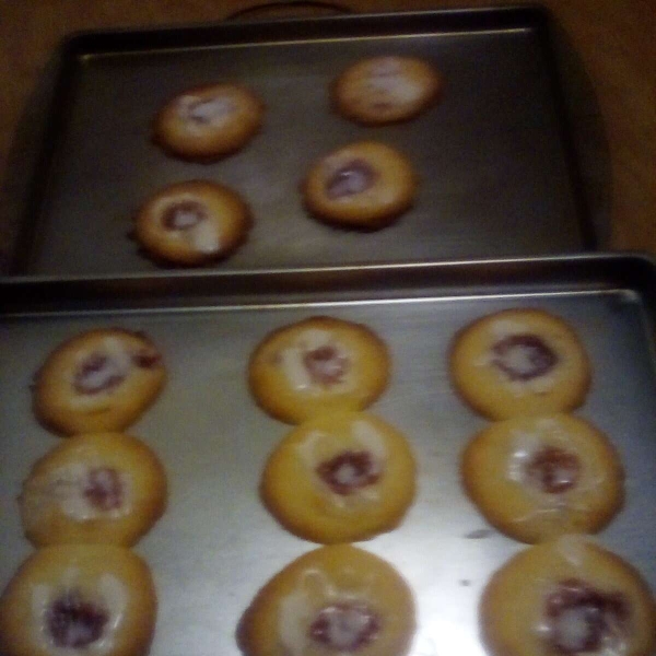Raspberry and Almond Shortbread Thumbprints