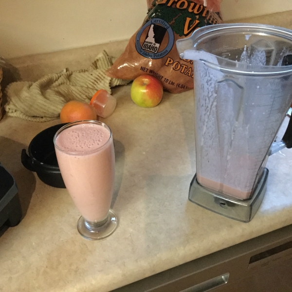 Asian Pear and Strawberry Smoothie