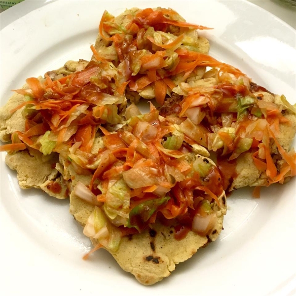 Pupusas de Queso (Cheese-Stuffed Tortillas)