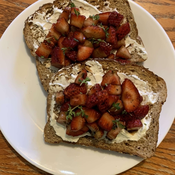 Strawberry Goat Cheese Bruschetta