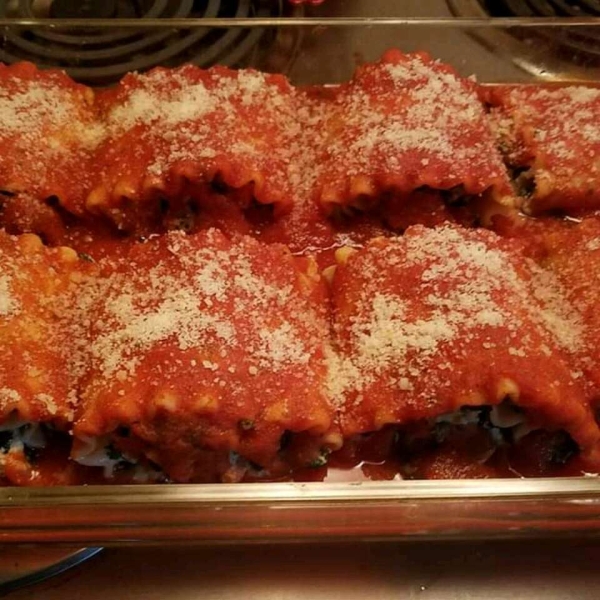 Spinach Lasagna Roll Ups
