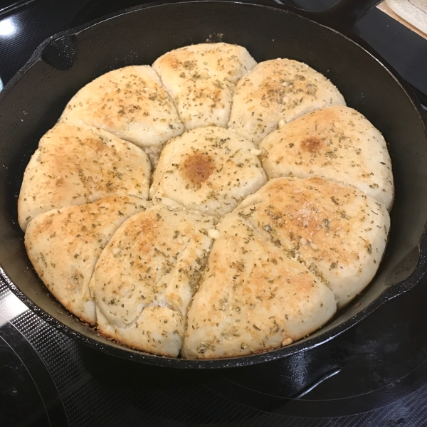 Skillet Dinner Rolls