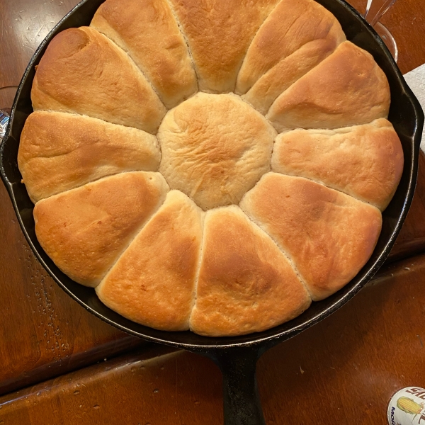 Skillet Dinner Rolls