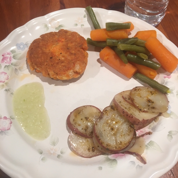 Chef John's Salmon Cakes