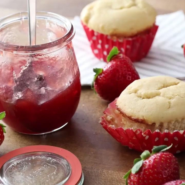 Strawberry Cheesecake Muffins