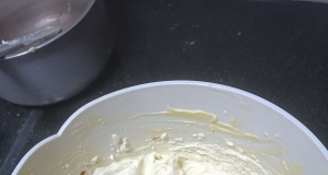 Quick and Almost-Professional Buttercream Icing