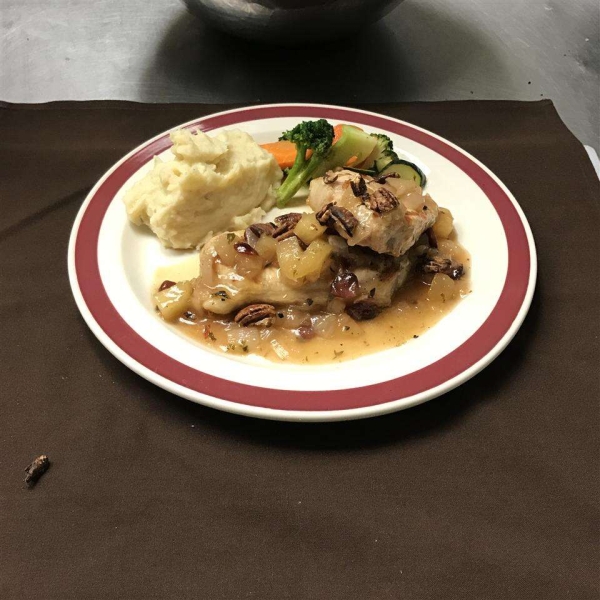 Apple Cranberry-Stuffed Pork Chops