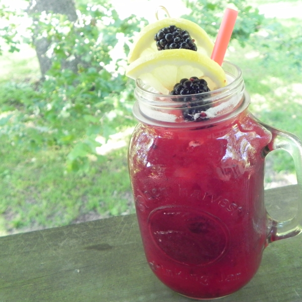 Homemade Blackberry Lemonade