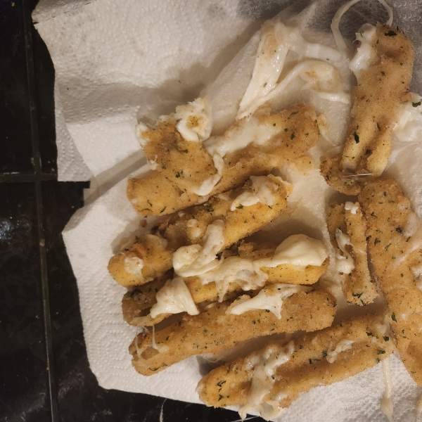 Fried Mozzarella Cheese Sticks