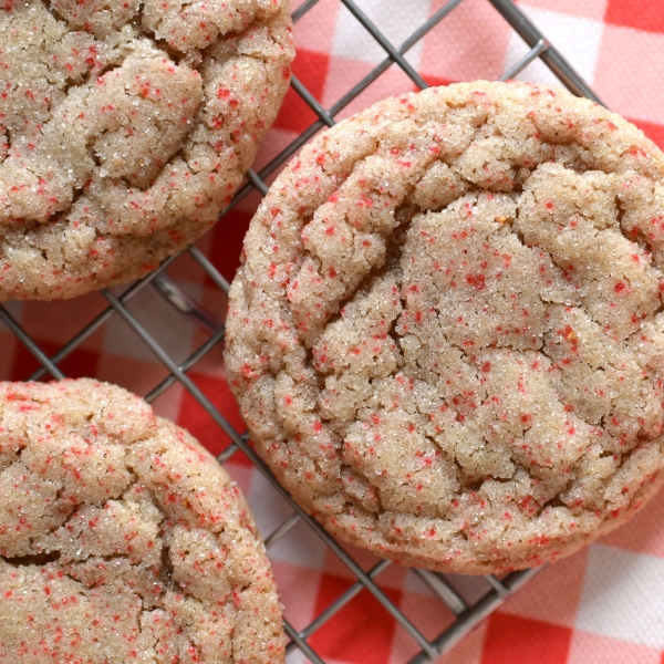 Chewy Strawberry Sugar Cookies