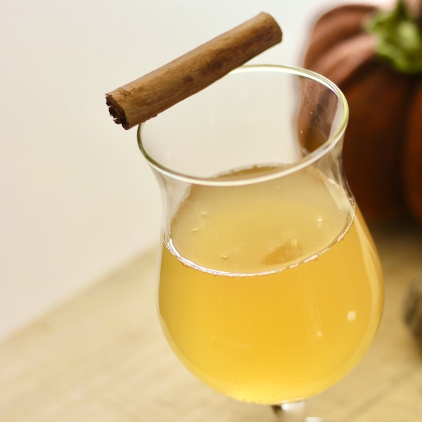 Autumn Apple Pie Cocktail
