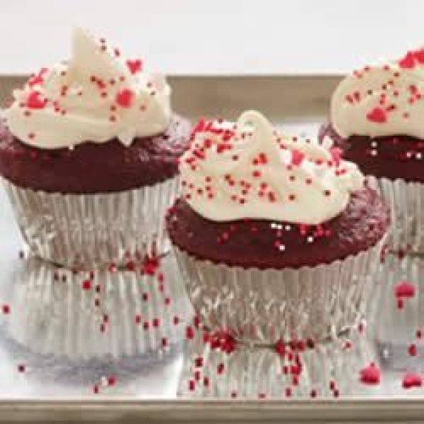 Classic Red Velvet Cupcakes