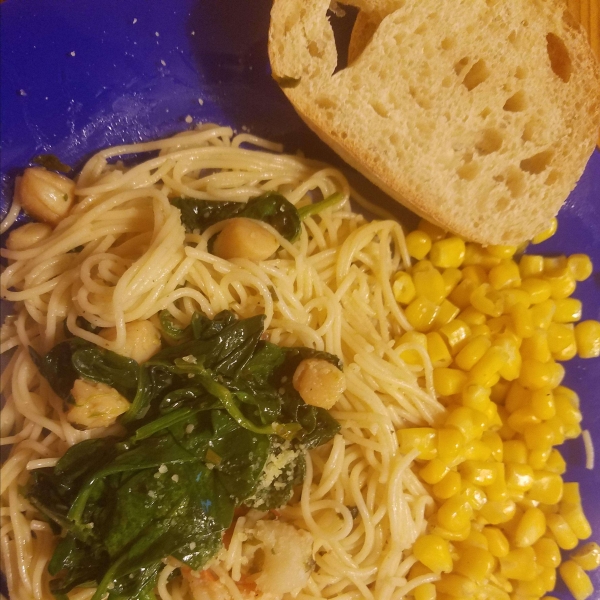 Pasta With Shrimp, Oysters, and Crabmeat