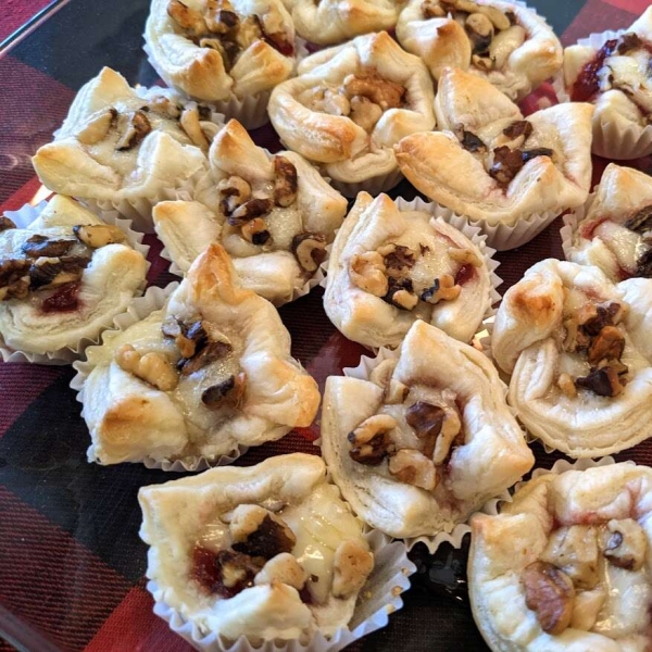 Cranberry Brie Bites