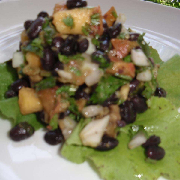 Black Bean Salad with Peaches