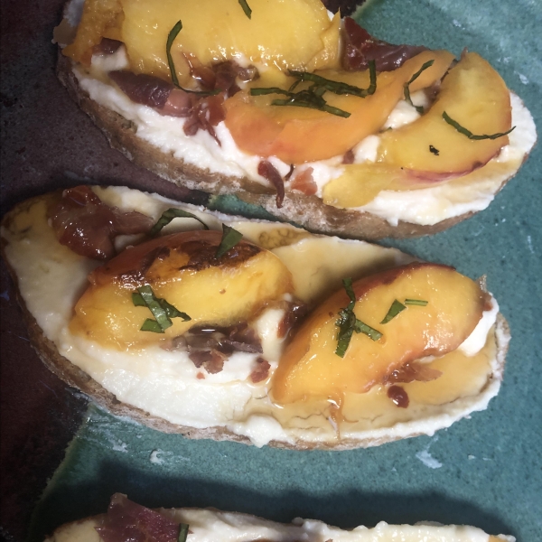 Grilled Peach and Ricotta Crostini