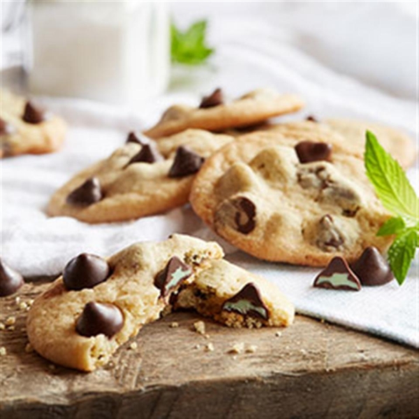 NESTLE® TOLL HOUSE® Mint Filled DelightFulls™ Chocolate Chip Cookies
