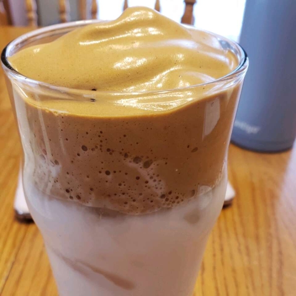 Dalgona Coffee (Whipped Coffee)