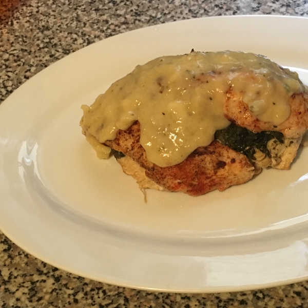 Spinach Stuffed Chicken and Gravy