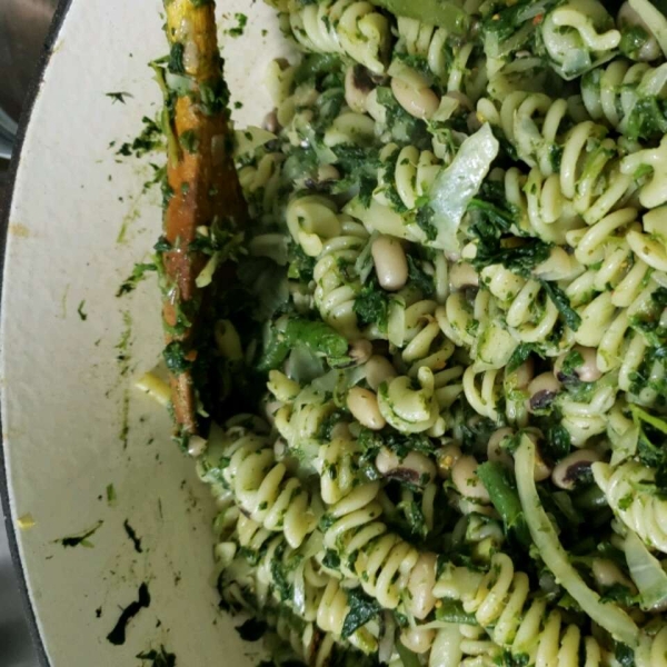 Whole-Family Pasta with Broccoli and Cauliflower