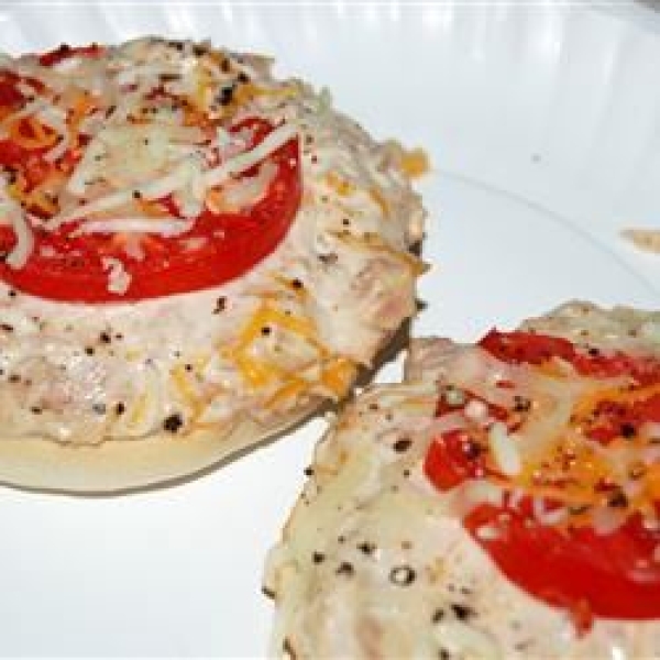 Speedy Bagel Tuna Melt
