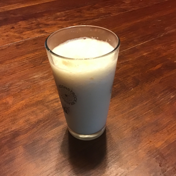 Vanilla Milkshakes without Ice Cream