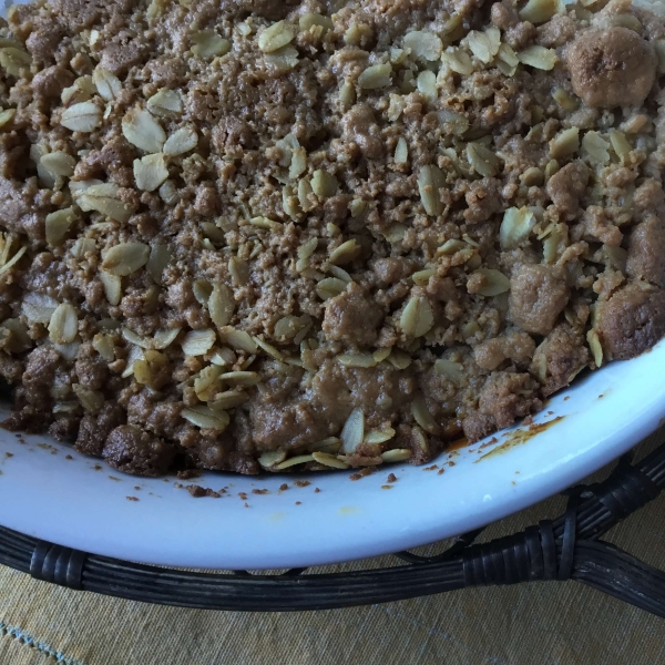 Apple Crumble with Halva Topping