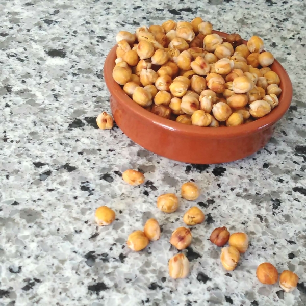 Perfectly Dry Roasted Chickpeas