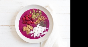 Power Pink Pitaya Smoothie Bowl